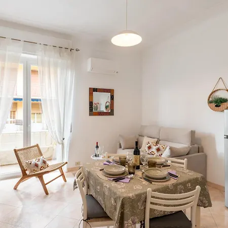 Guesthost - Bright In Center Apartamento *