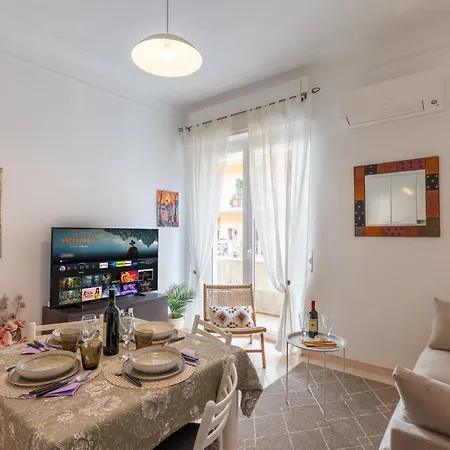 Guesthost - Bright In Center Apartamento *