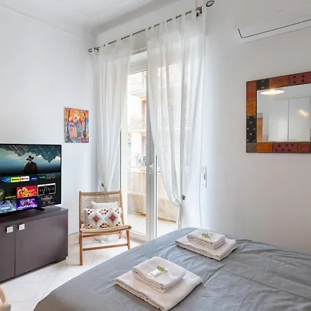 Guesthost - Bright In Center Apartamento