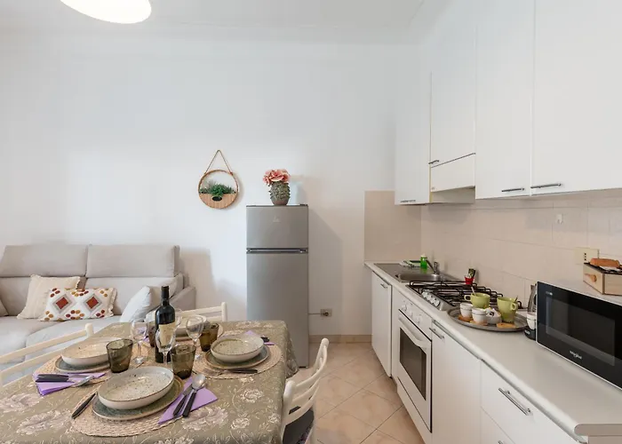 Guesthost - Bright In Center San Remo