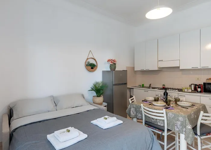 Guesthost - Bright In Center Apartamento *