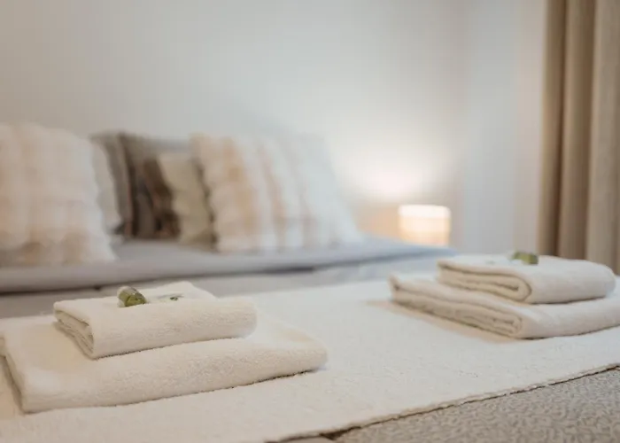 Guesthost - Bright In Center Apartamento San Remo